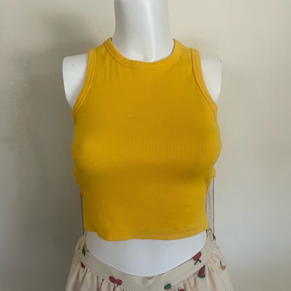 Cutout Crop Tank Top